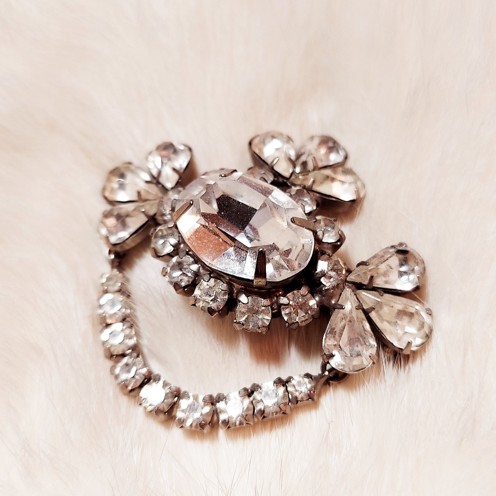 Vintage 50s rhinestone Art Deco pin brooch Bridal Flapper Jewelry